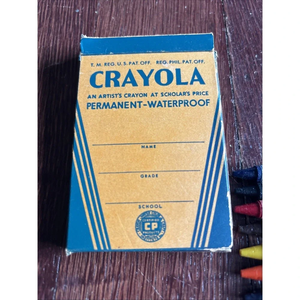 Crayola Gold Medal Crayons 8 ct. Vintage Binney & Smith Co.‎ Unused